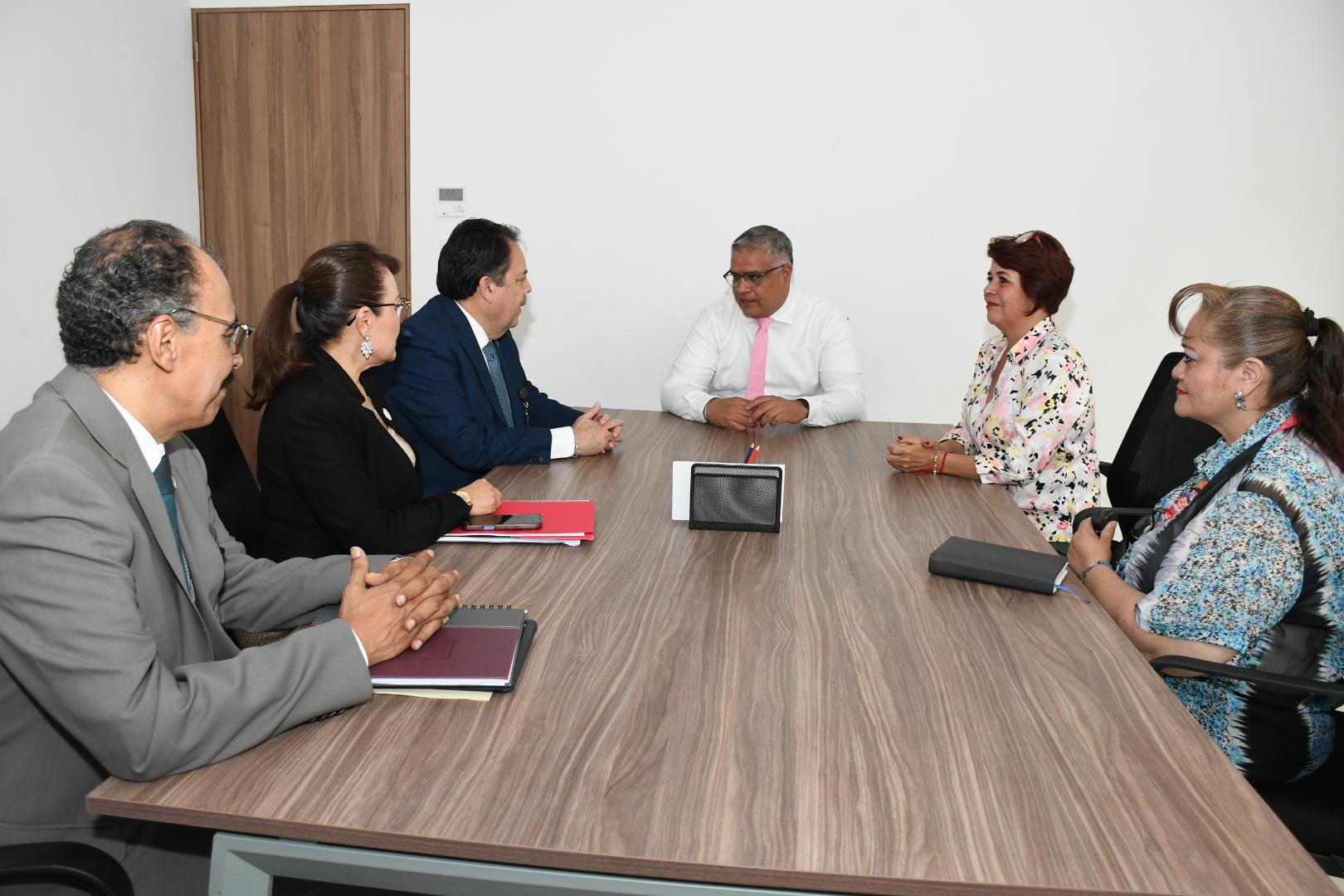 Saludamos a nuestras compañeras y compañeros que laboran en la Subdirección de Personal